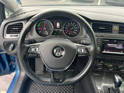 2015 Volkswagen e-Golf SEL Premium