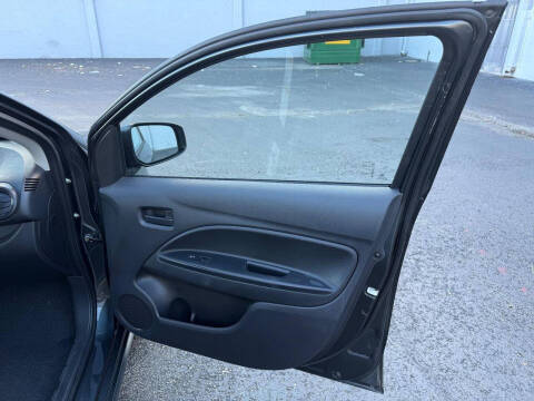 2024 Mitsubishi Mirage G4 ES