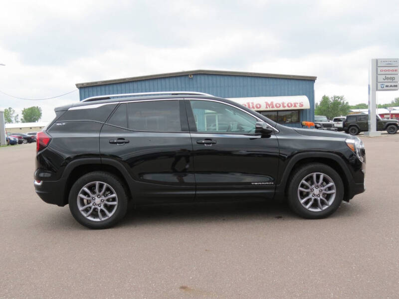 2023 GMC Terrain SLT