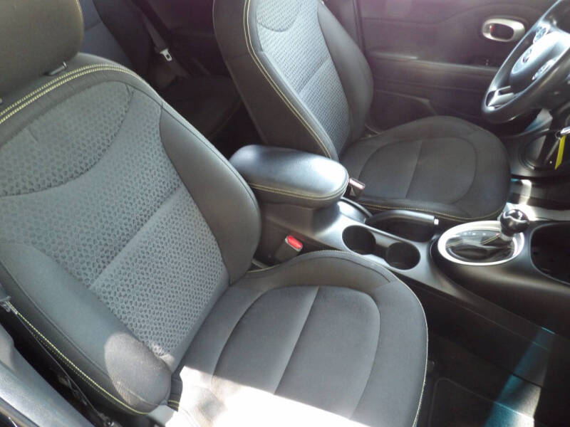 2016 Kia Soul +