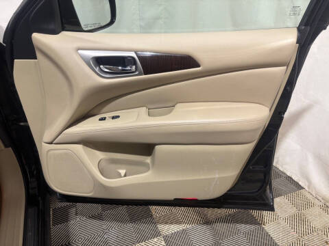 2014 Nissan Pathfinder SL