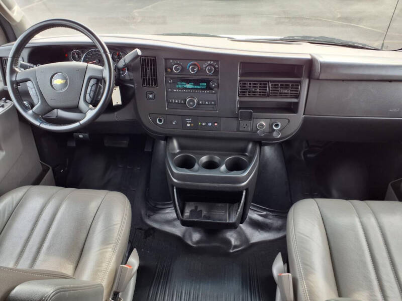 2022 Chevrolet Express LS 3500