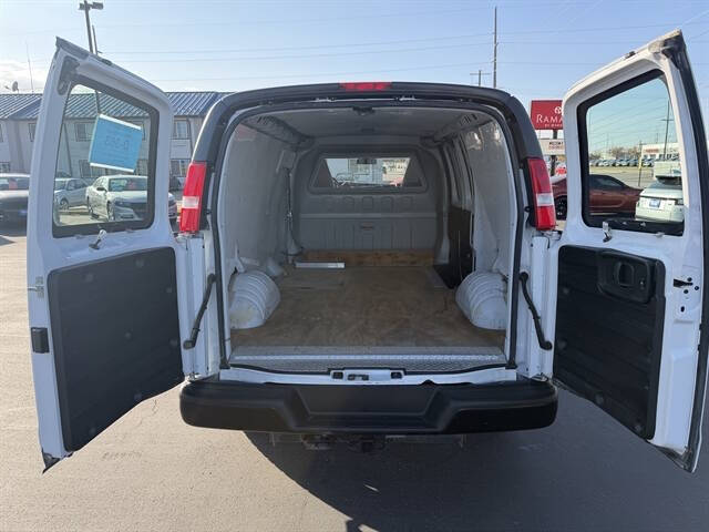 2021 Chevrolet Express 2500