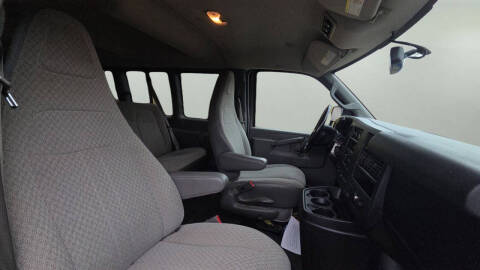 2017 Chevrolet Express LT 3500