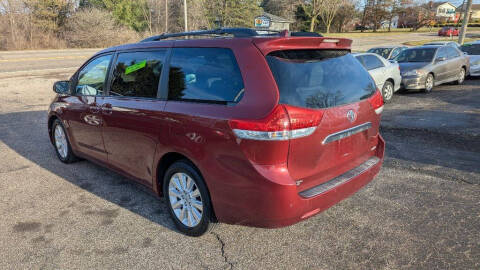 2012 Toyota Sienna