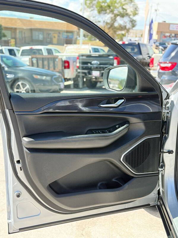 2021 Jeep Grand Cherokee L Laredo