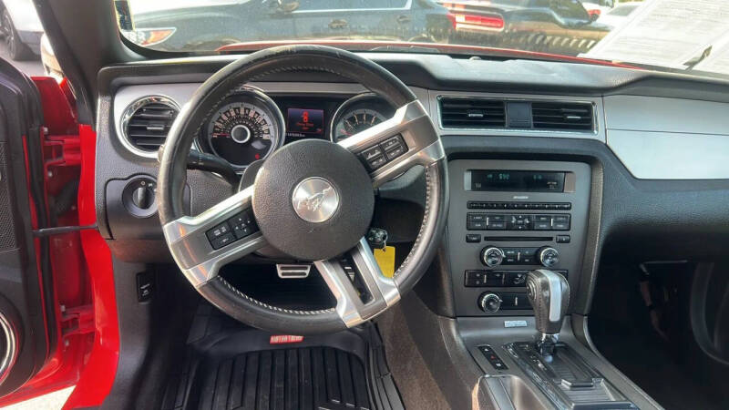 2013 Ford Mustang V6 Premium
