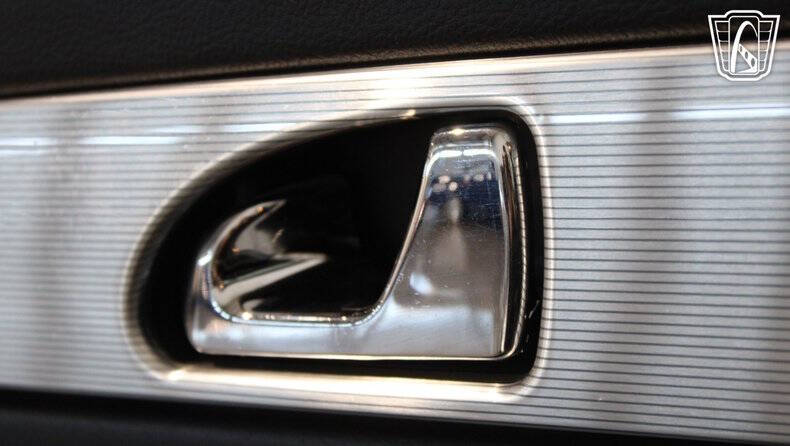 2004 Ford Thunderbird Deluxe