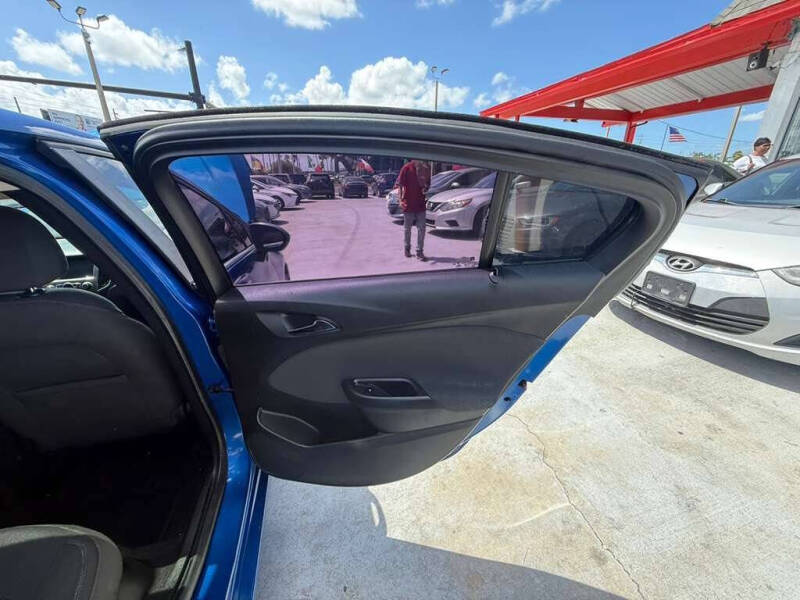 2017 Chevrolet Cruze LT Auto
