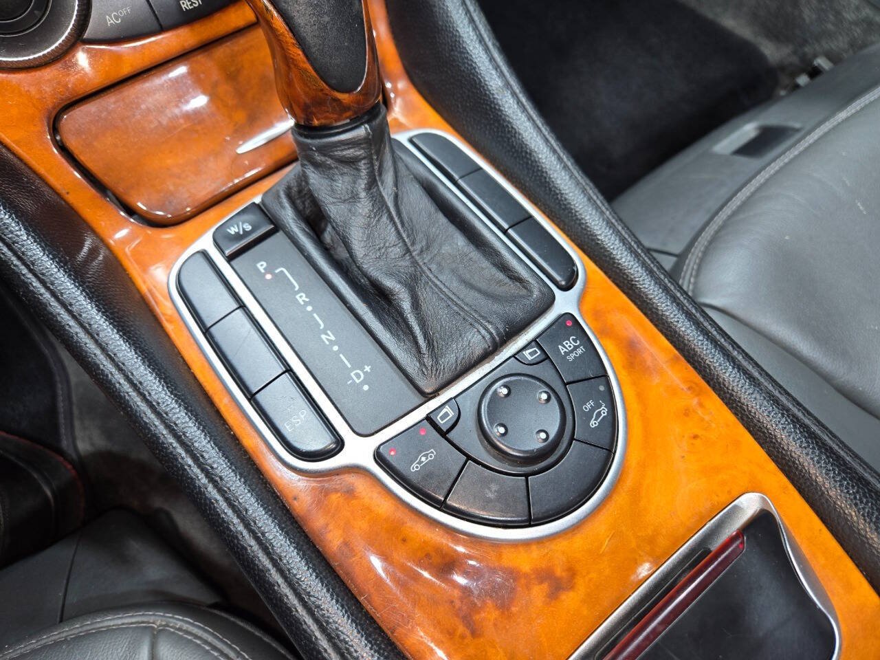 2003 Mercedes-Benz SL-Class 71