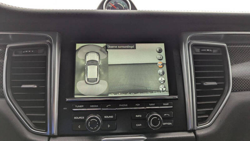 2016 Porsche Macan Turbo