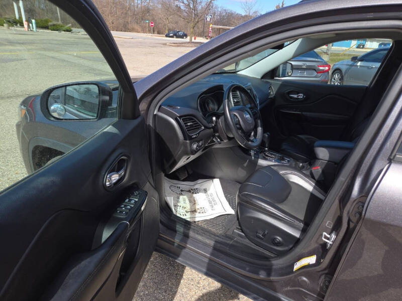 2019 Jeep Cherokee Latitude Plus