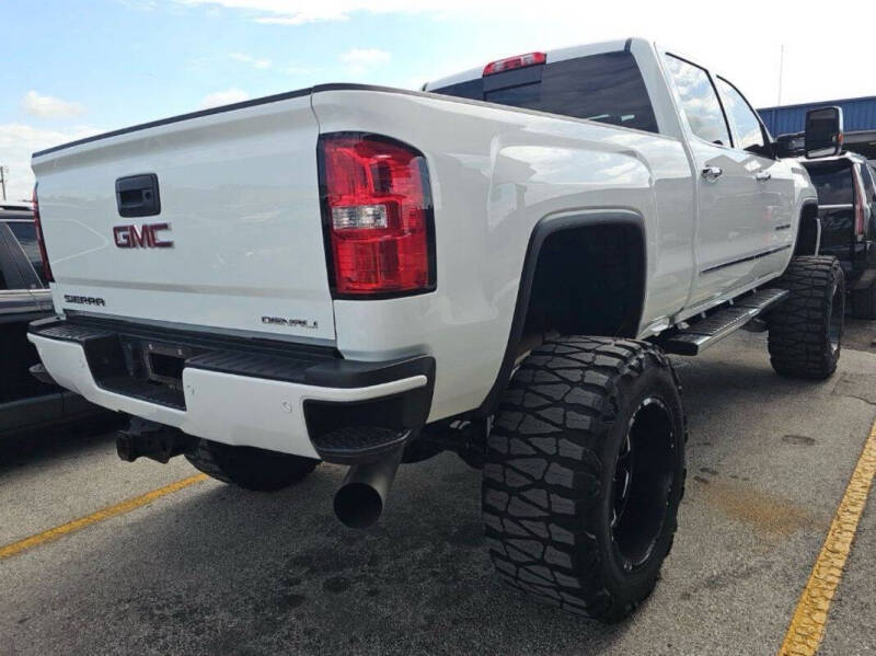 2016 GMC Sierra 2500HD Denali