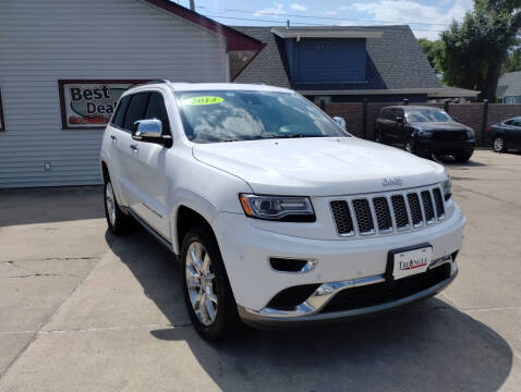 2014 Jeep Grand Cherokee for sale at Triangle Auto Sales 2 in Omaha NE