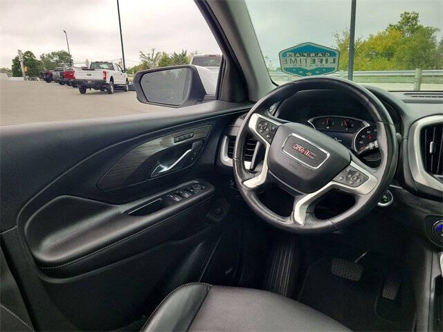 2022 GMC Terrain SLT