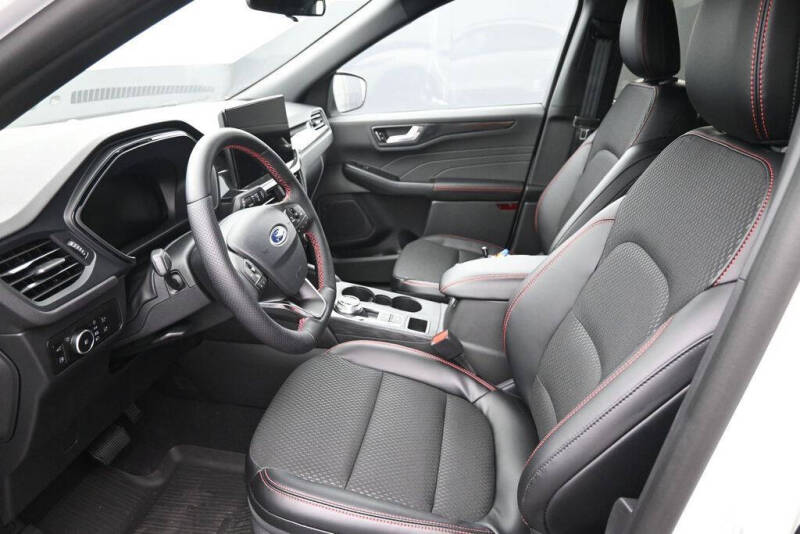 2026 Ford Escape Hybrid ST-Line Select
