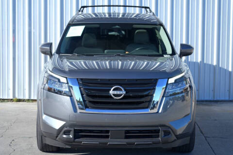 2022 Nissan Pathfinder SV