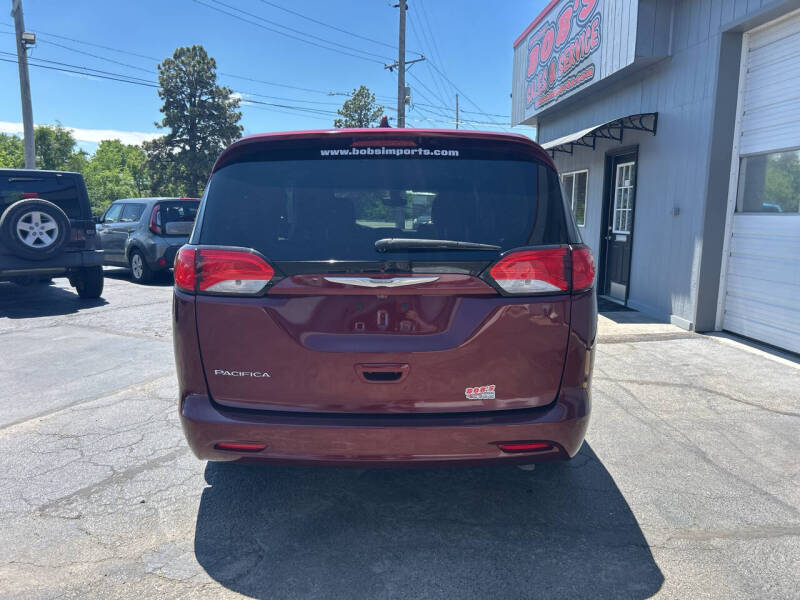 2017 Chrysler Pacifica Touring
