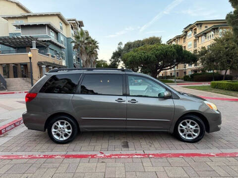 2004 Toyota Sienna XLE 7 Passenger