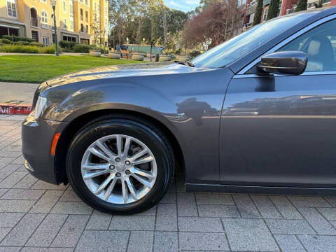 2016 Chrysler 300 C