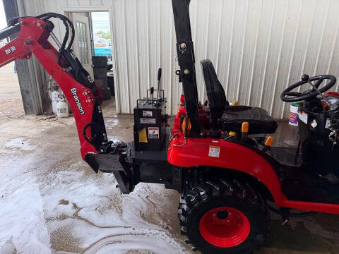 2022 Branson 2205h