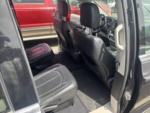 2020 Chrysler Pacifica Touring L