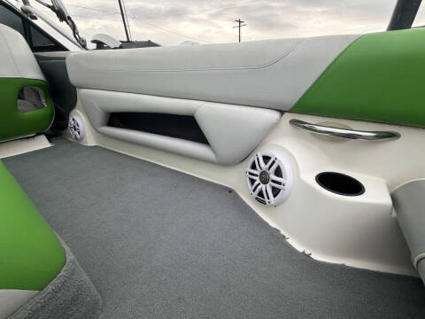 2003 Centurion Storm