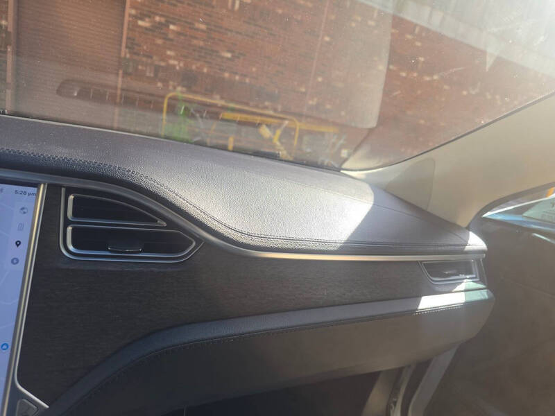 2014 Tesla Model S 85