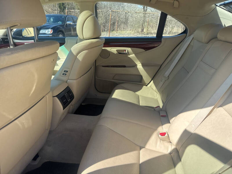2011 Lexus LS 460