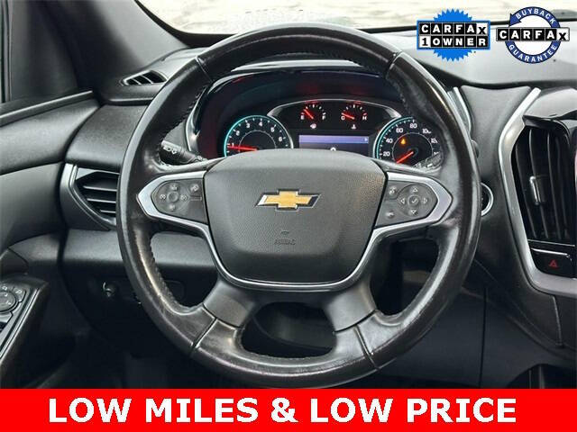 2022 Chevrolet Traverse LT Cloth