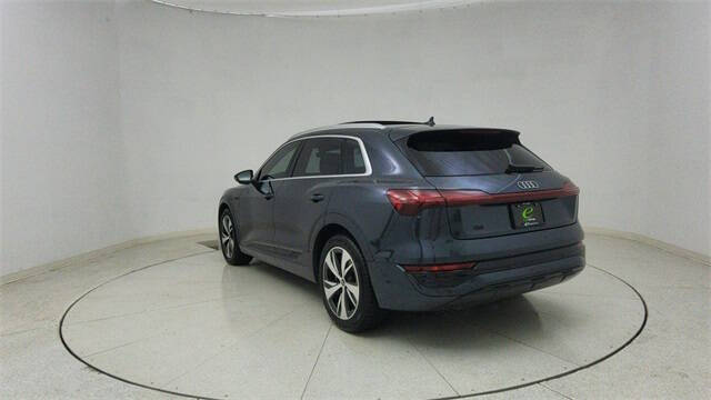 2024 Audi Q8 e-tron quattro Premium Plus