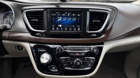 2021 Chrysler Voyager LX