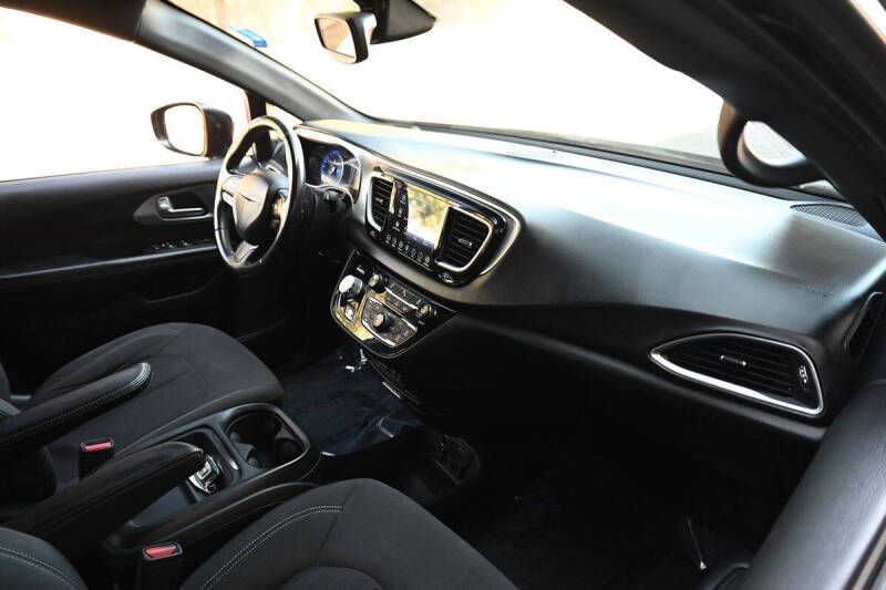 2018 Chrysler Pacifica Touring Plus