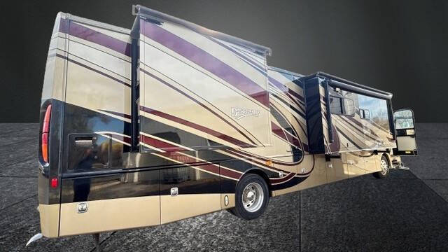2013 Freightliner XCM Chassis