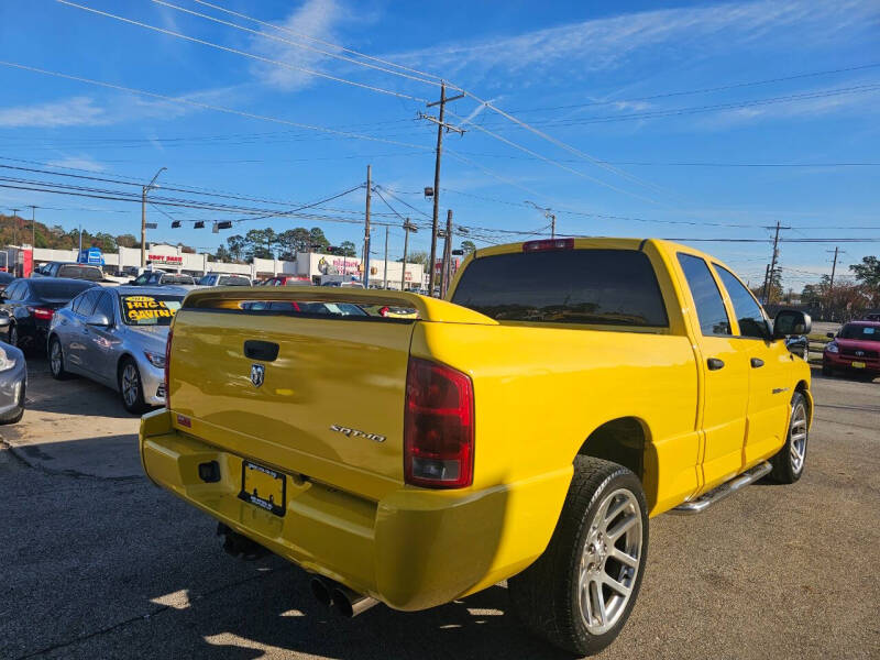 2005 Dodge Ram SRT-10 Base photo 13