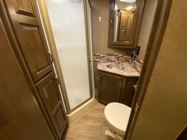 2017 Ford E-Series E-450 SD