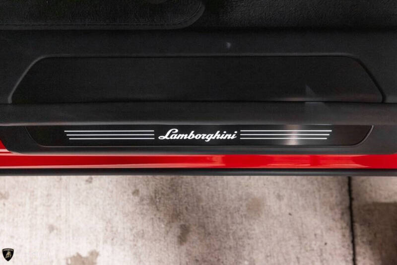 2025 Lamborghini Urus SE