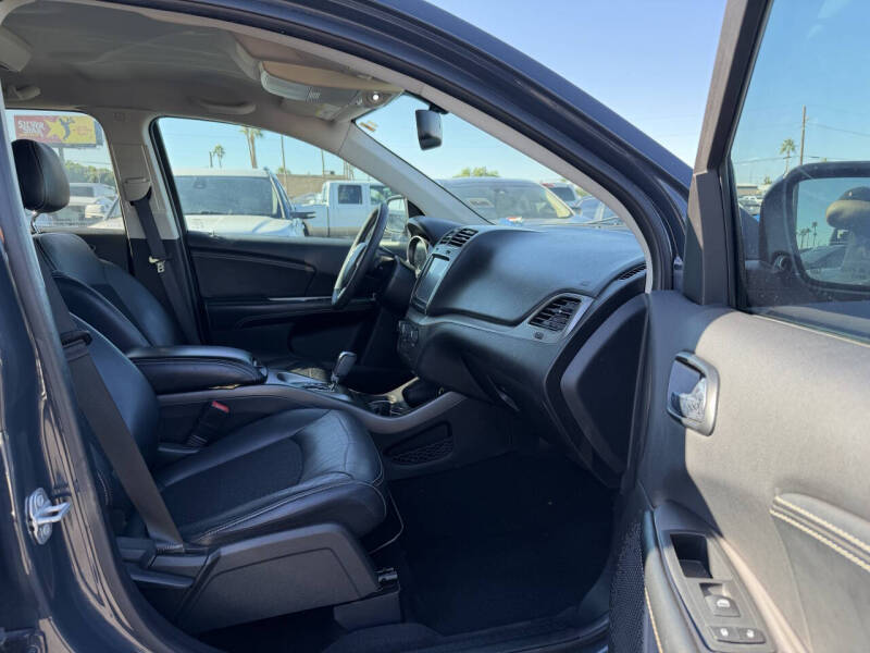 2018 Dodge Journey Crossroad