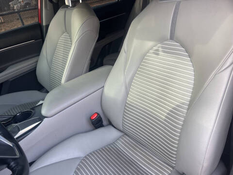 2020 Toyota Camry SE