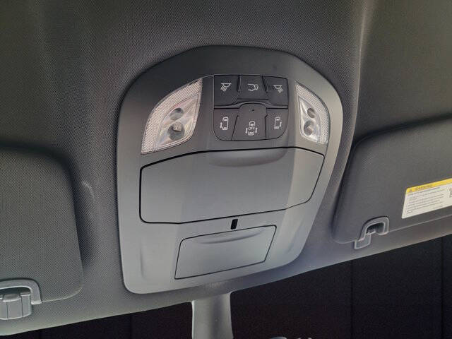 2027 Chrysler Pacifica LX