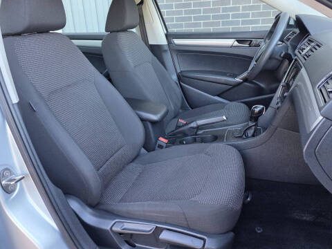 2016 Volkswagen Passat 1.8T S