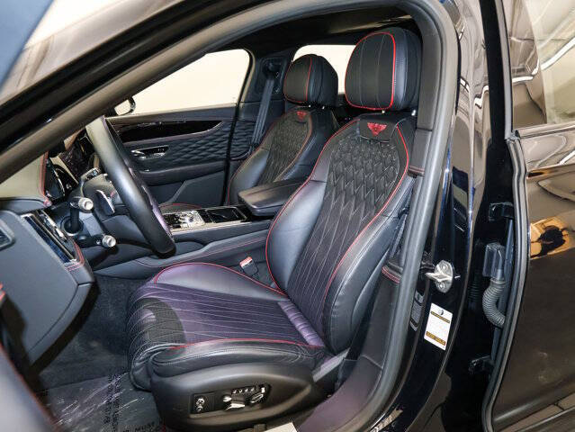 2022 Bentley Flying Spur V8