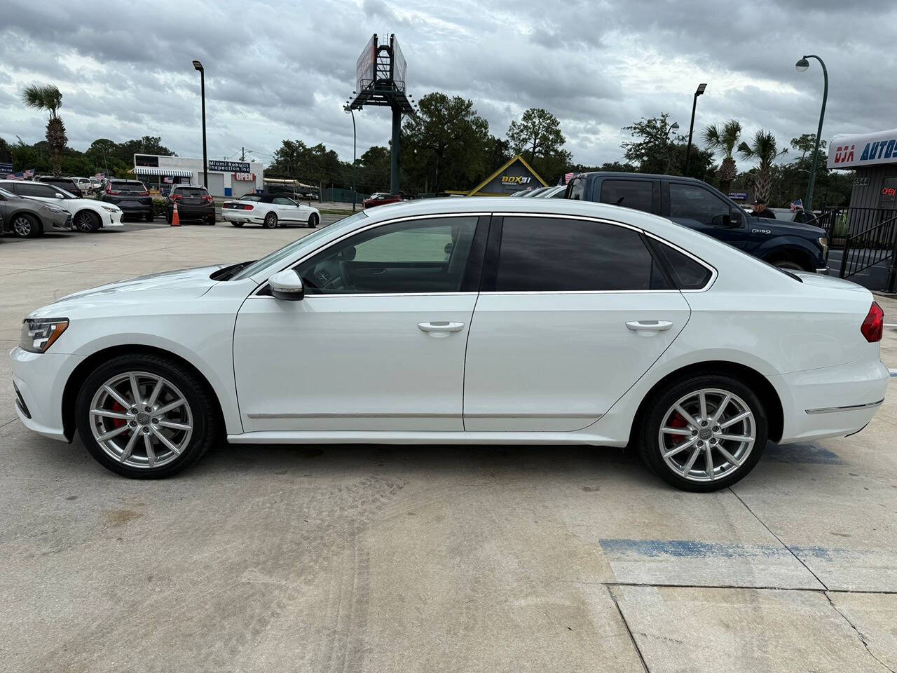 2016 Volkswagen Passat for sale at DJA Autos Center in Orlando, FL