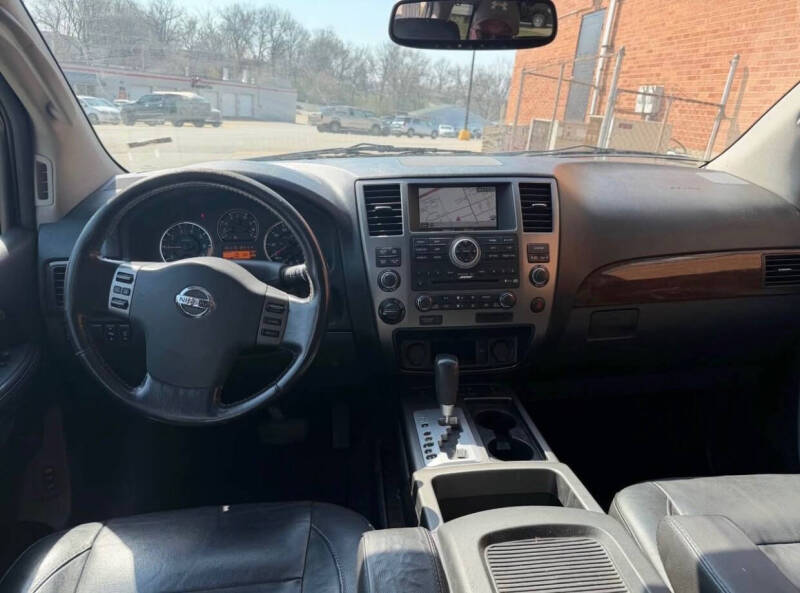 2011 Nissan Armada Platinum