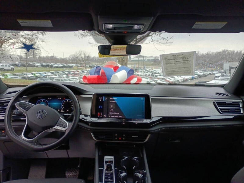 2025 Volkswagen Atlas Cross Sport SE 4Motion