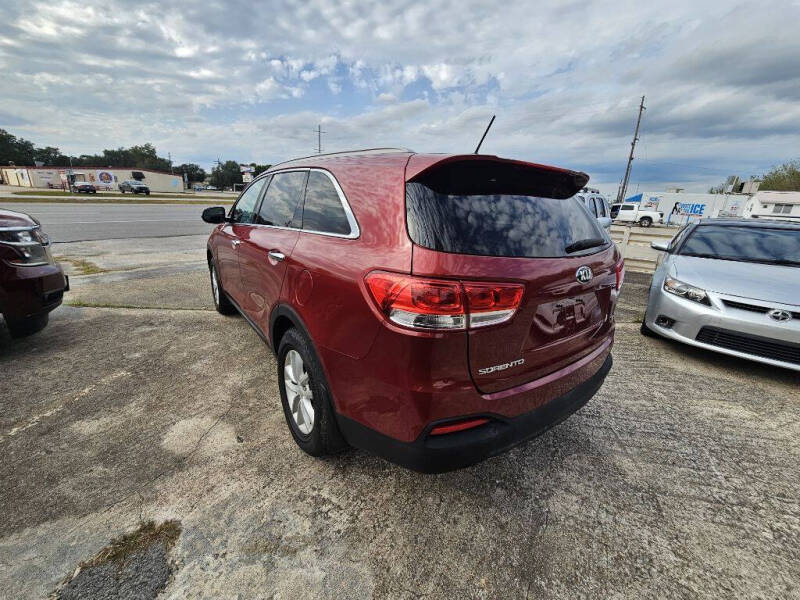2017 Kia Sorento LX