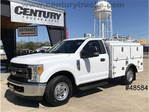 2017 Ford F-250 Super Duty for sale at CENTURY TRUCKS & VANS in Grand Prairie TX