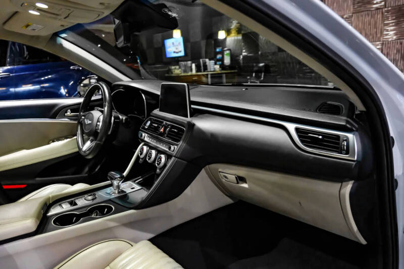 2020 Genesis G70