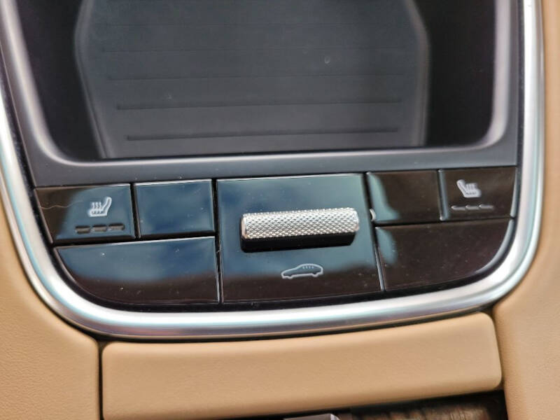 2017 Porsche Panamera Turbo