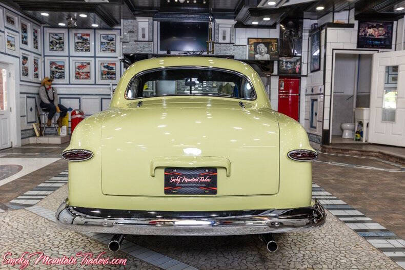 1950 Ford Custom Deluxe